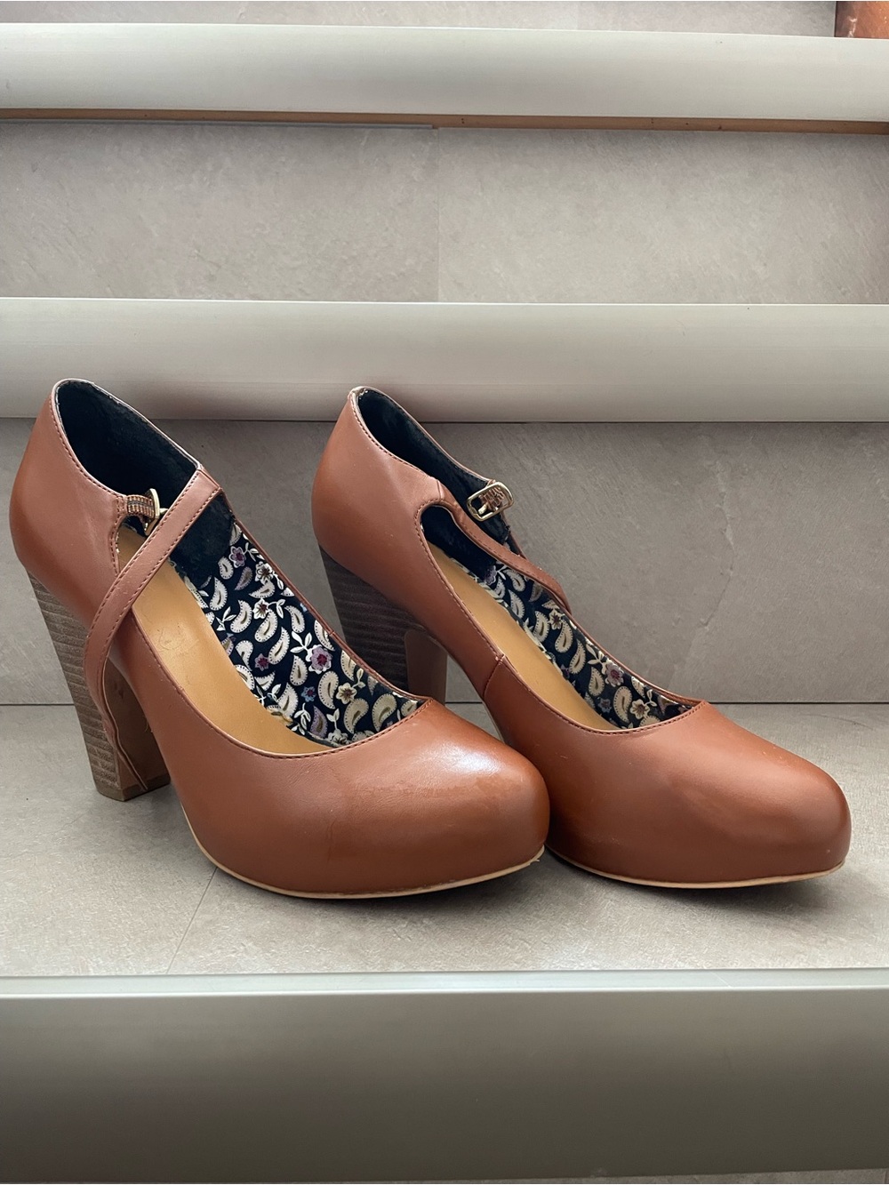 Crown Vintage Tan Mary Jane Block Heel Pumps